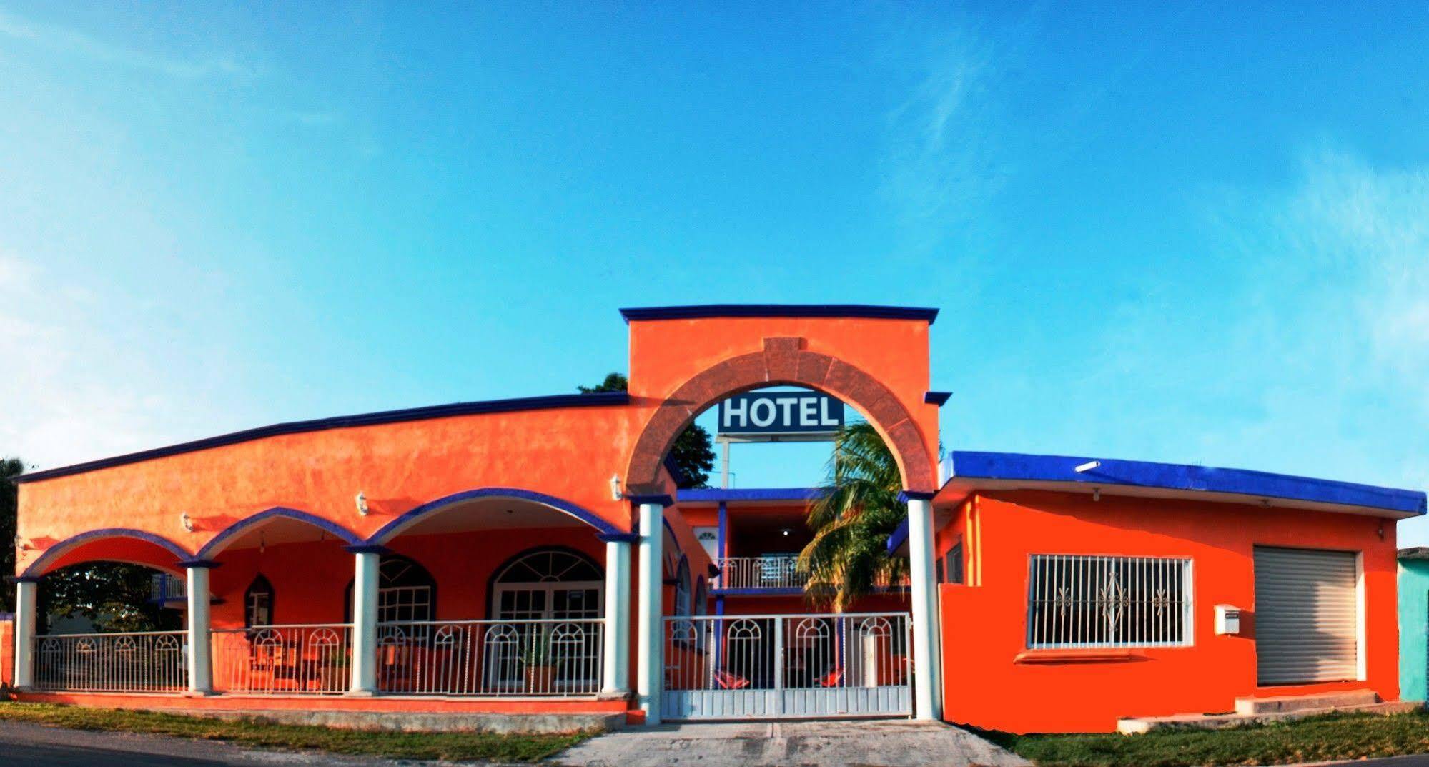 Hotel Hacienda בקאלאר מראה חיצוני תמונה