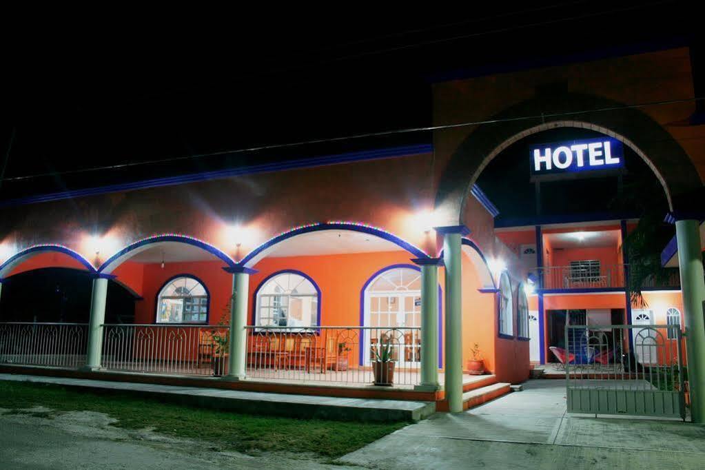 Hotel Hacienda בקאלאר מראה חיצוני תמונה